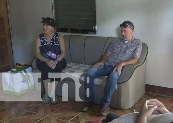 Foto: Declaraciones de los familiares del matrimonio que falleció por un accidente en Rivas, en donde el tiktoker La Rubia es el acusado / TN8