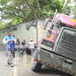 Foto: Motorizado casi muere aplastado por rastra en Estelí / TN8