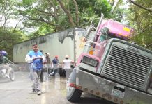 Foto: Motorizado casi muere aplastado por rastra en Estelí / TN8