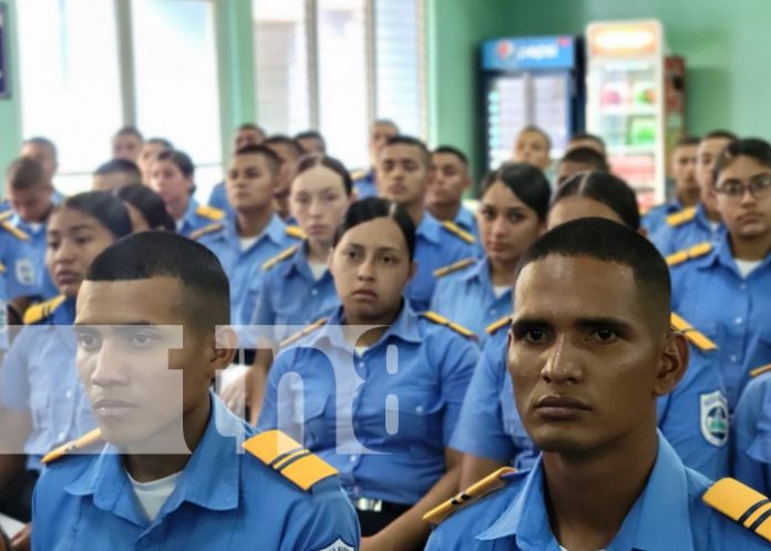 Foto: Universidad de Ciencias Policiales se refuerza con ejemplo de Tomás y Fidel / TN8