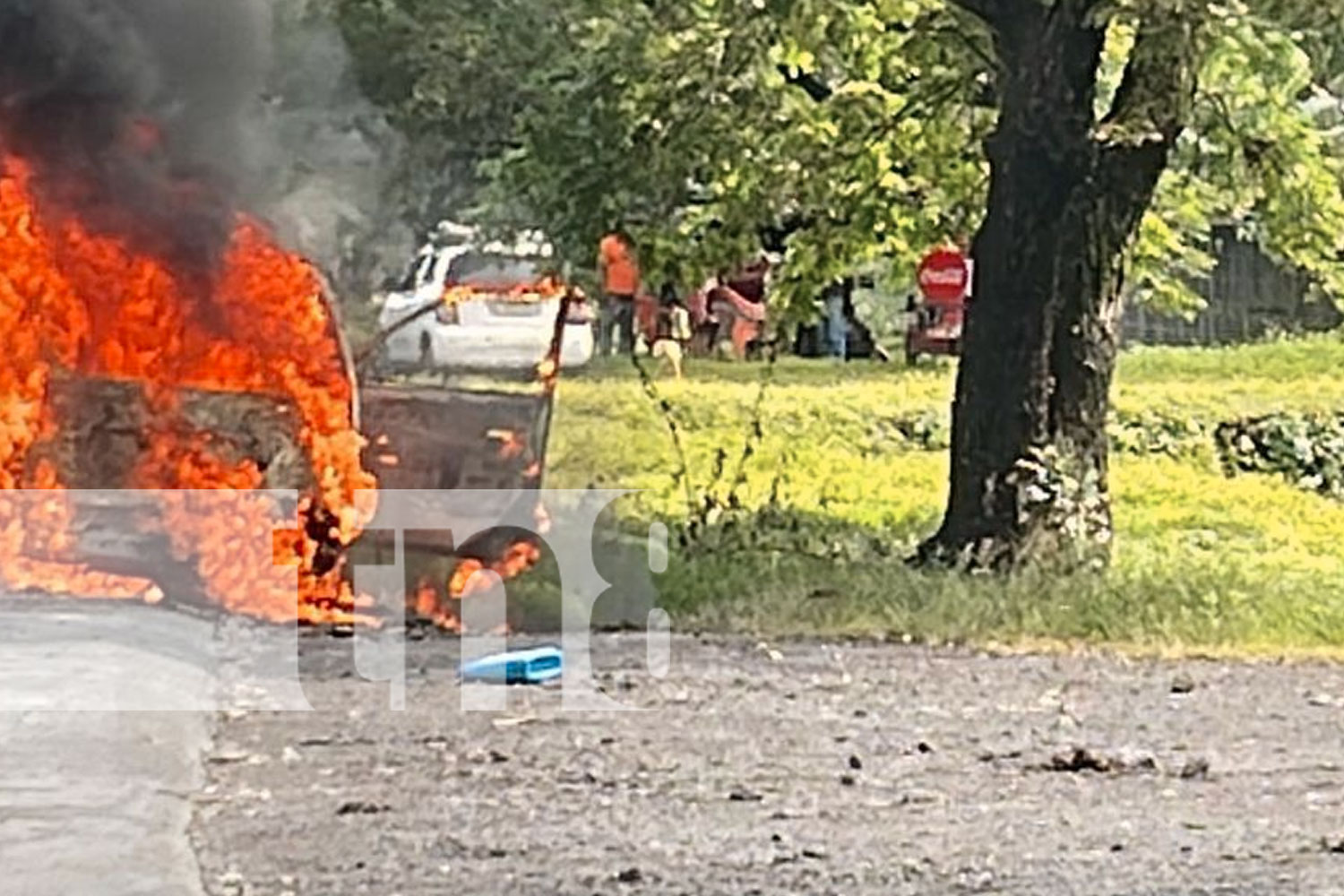 Foto: ¡De película! Conductor en Chinandega salva su vida tras incendio que arrasó su carro/TN8