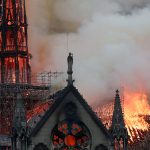 Foto: Fuerte incendio arrasa una antigua iglesia en Francia /Cortesía