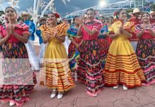 Foto: ¡Día Nacional del Huipil! Bailarines de todo el país engalanan la Plaza de la Revolución/TN8