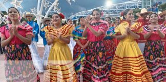 Foto: ¡Día Nacional del Huipil! Bailarines de todo el país engalanan la Plaza de la Revolución/TN8