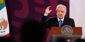 Foto: López Obrador desenmascara nepotismo /cortesía