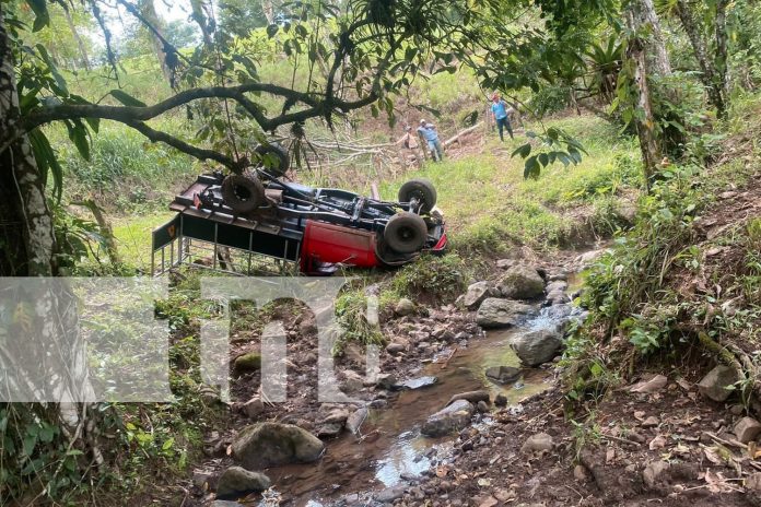 Foto: Desperfecto mecánico provoca volcadura en Bocana de Paiwás/TN8