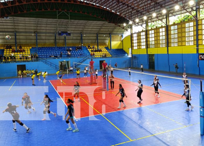 Foto: Aperturaron los juegos de volleyball femenino/TN8