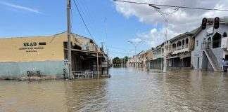 Foto: 281 reclusos escaparon de prisión a causa de las inundaciones