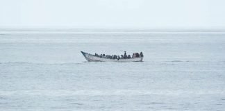 Foto: Encuentran una treintena de cadáveres en descomposición a bordo de un cayuco en la costa de Senegal