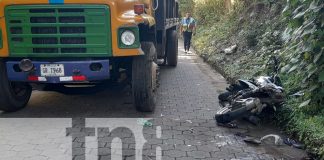 Foto: Motociclista choca de frente con un camión y pierde la vida en Masaya/TN8