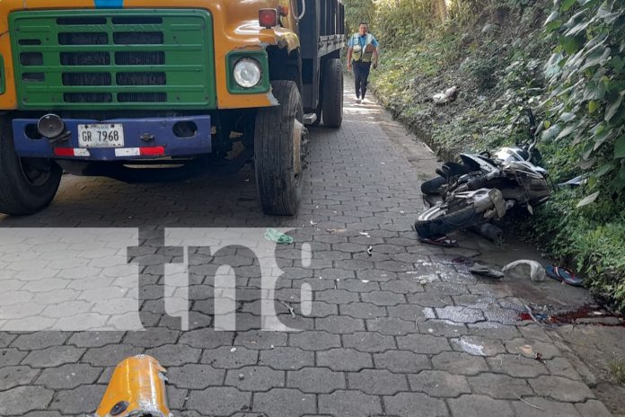 Foto: Motociclista choca de frente con un camión y pierde la vida en Masaya/TN8