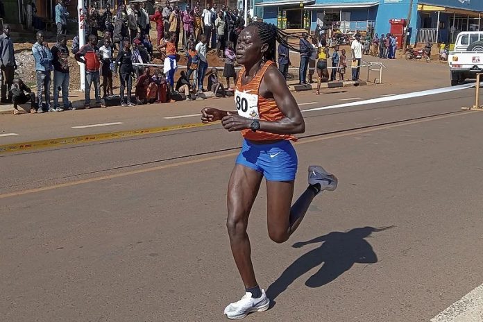 Foto: Atleta olímpica ugandesa muere tras ser incendiada por su pareja