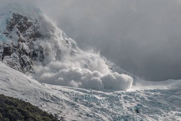 Foto: Esquiador fue encontrado con vida después de desaparecer en una avalancha en Argentina/Cortesía