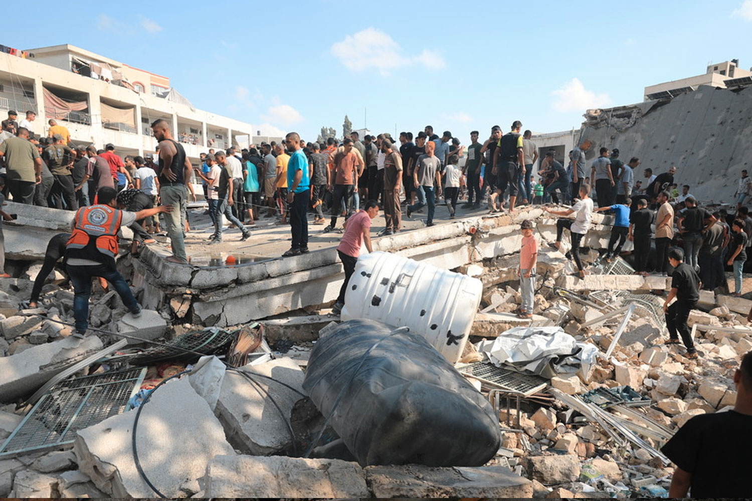 Foto: Muertos en un ataque de Israel contra una escuela en Gaza /Cortesía