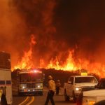 Foto: Incendio "Bridge" arrasa 33 casas y causa evacuaciones en Los Ángeles