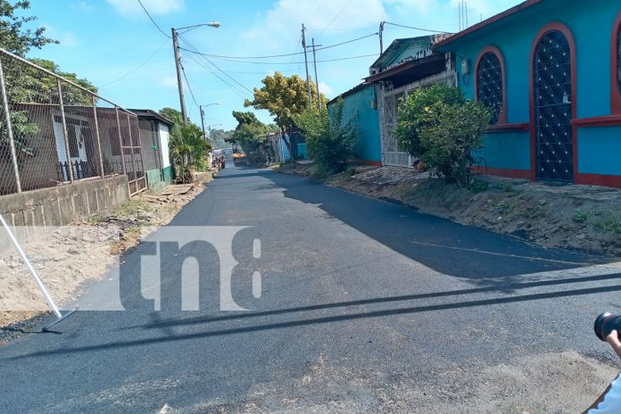 Foto: Familias de Managua celebran la inauguración de calles asfaltadas /TN8