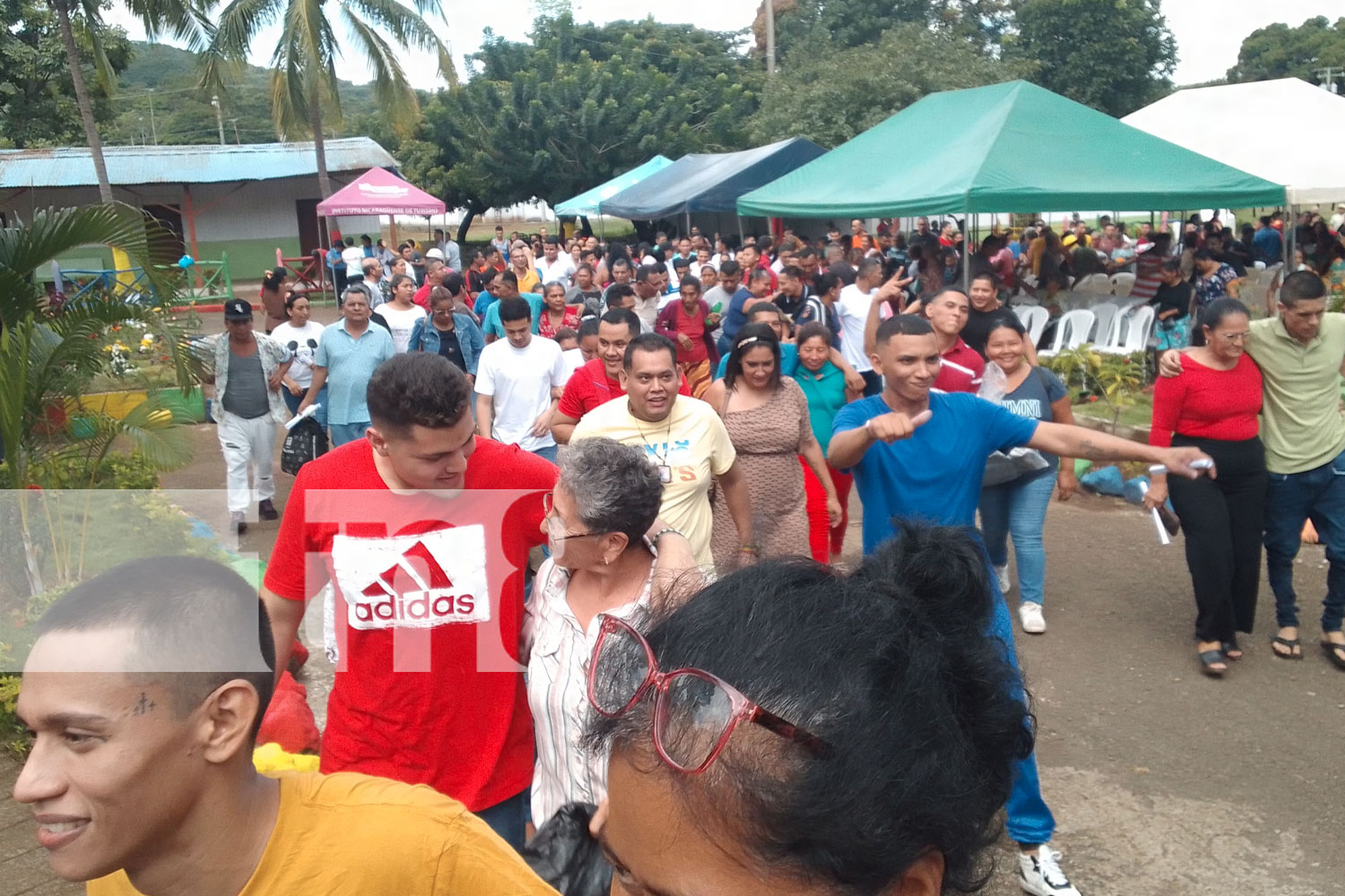 Foto: Celebran el retorno a casa con el beneficio de convivencia familiar /TN8