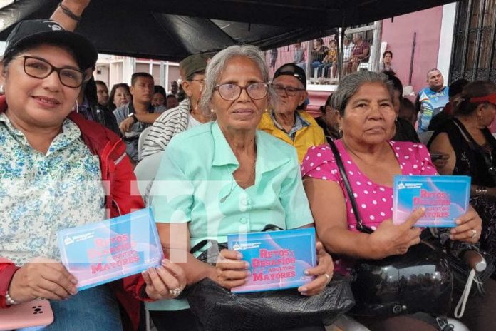 Foto: Lanzamiento de la cartilla “Retos y Desafíos de los Adultos Mayores” en León/TN8