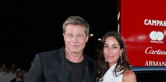 Foto: la pareja formada por Inés de Ramón y Brad Pitt, debutaron oficialmente/Cortesía