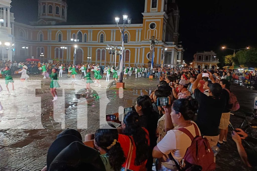 Foto: Espectacular festival de bandas rítmicas en saludo a los 500 años de Granada/TN8