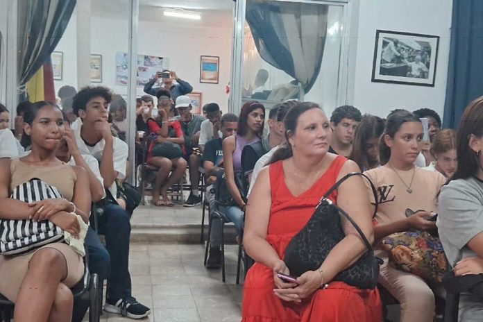 Foto: Estudiantes cubanos conocen la Gran Cruzada Nacional de Alfabetización de Nicaragua/ TN8