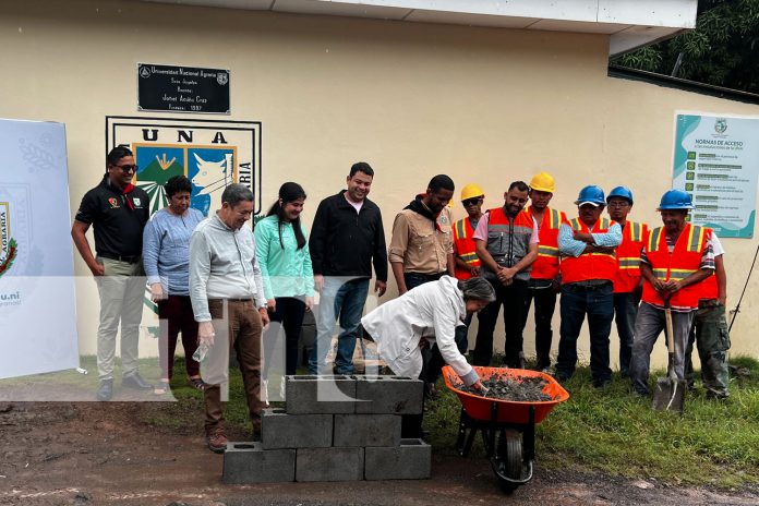 Foto: Estudiantes de la UNA celebran construcción de nuevas aulas en Juigalpa