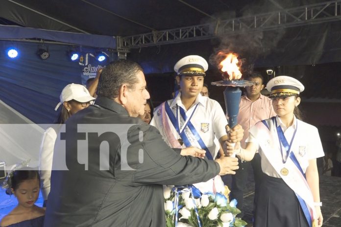 Estudiantes de Estelí reciben la antorcha de la libertad con fervor patriótico