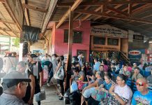 Foto: Afluencia de viajeros en aumento durante las vacaciones patrias en el mercado El Mayoreo