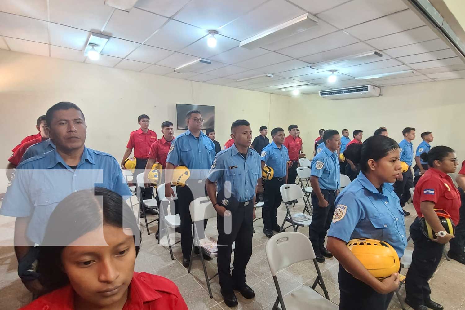  31 bomberos participaron en el acto de apertura del curso titulado "Rescate de Personas en Accidentes de Tránsito