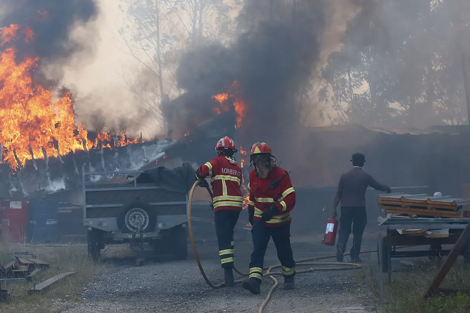 Foto: Incendios forestales continúan activos en Portugal /Cortesía