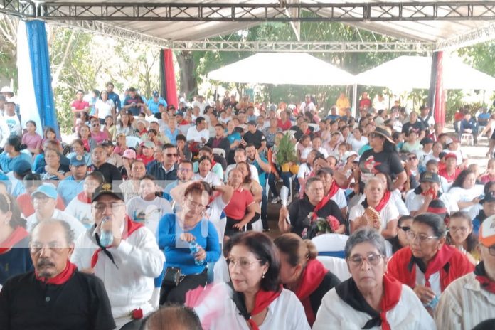 Foto: Nandaime rinde homenaje a sus héroes /TN8