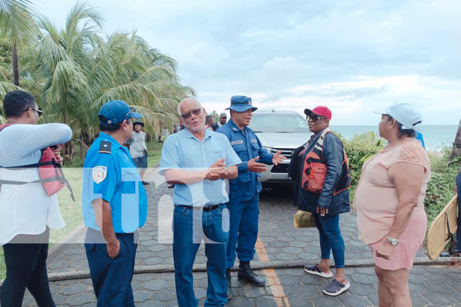 Foto: Panga es rescatada con sus tripulantes por la Fuerza Naval en Caribe Sur / TN8