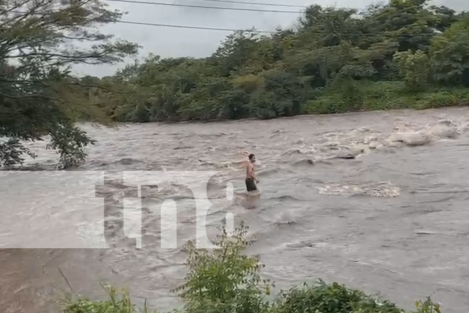 Foto: Hombre en estado de ebriedad sobrevive tras lanzarse al río Estelí/ TN8