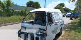 Foto: ciudadano conducía un microbús blanco con destino a Ciudad Sandino provoca accidente de tránsito/TN8