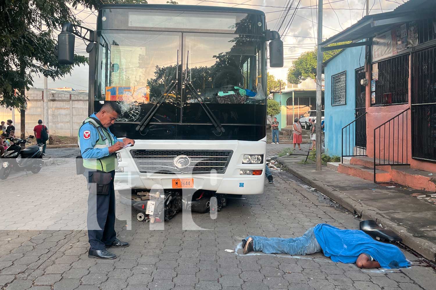 Foto: Motorizado pierde la vida tras brutal atropello en San Luis, Managua/ TN8