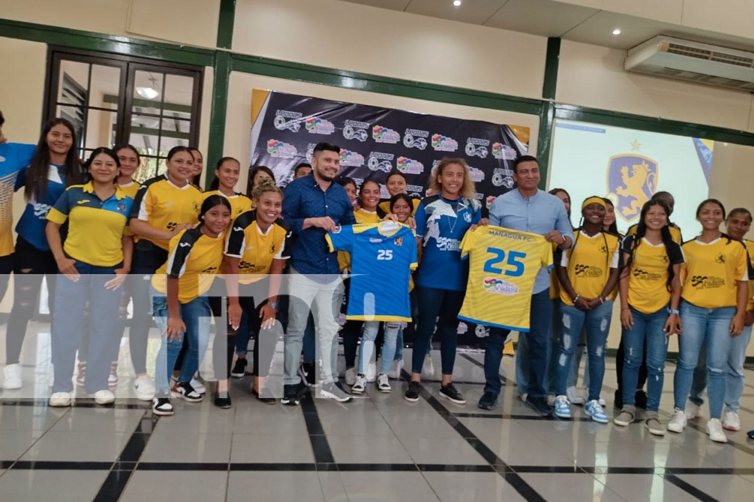 Foto: Prioridad al fútbol femenino en Nicaragua: Atletas equipadas para competir / TN8