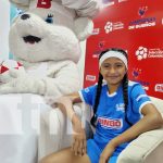 Foto: Andrea, niña de Nicaragua, y el sueño hecho realidad de ir a un campamento del FC Barcelona, con apoyo de Bimbo / TN8