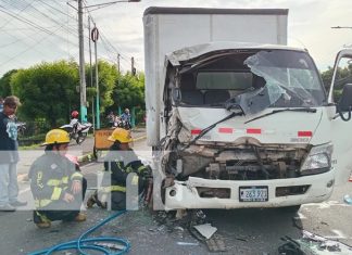 Foto: Accidente de tránsito deja a una mujer prensada en Managua / TN8