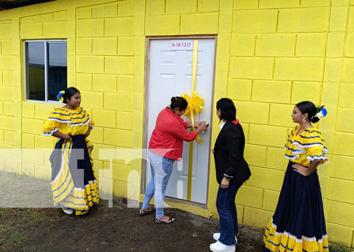 Foto: Entrega de nuevas viviendas en urbanización Caminos del Río, en Managua / TN8