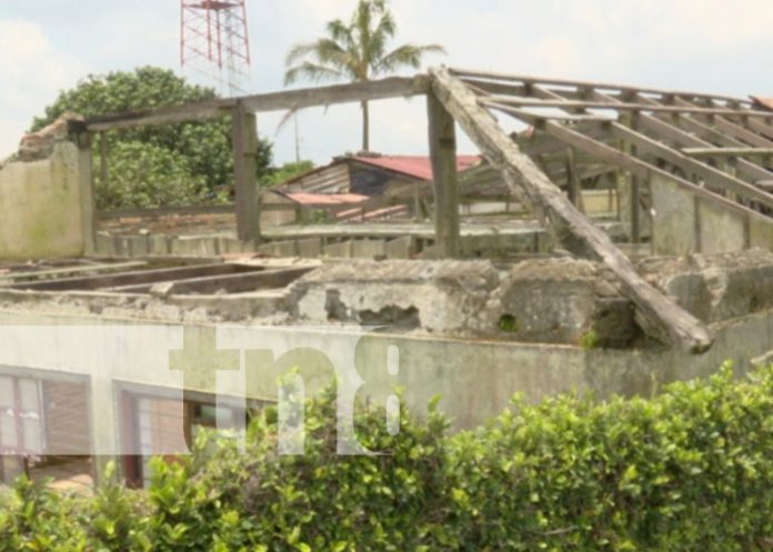 Foto: Viviendas con afectaciones por material volcánico en El Crucero / TN8