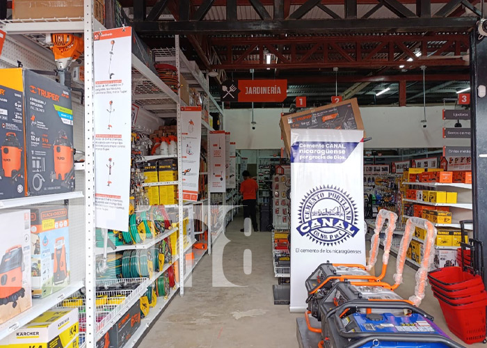 Foto: Nueva sucursal de Ferrex en sector del Mercado El Mayoreo / TN8