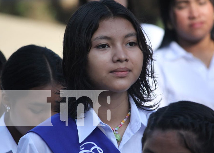 Foto: Celebración por el 203 aniversario de la Independencia, desde colegios en León y Masaya / TN8