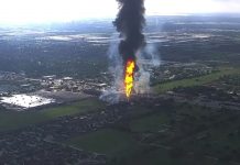 Foto: Incendio en un oleoducto en Houston