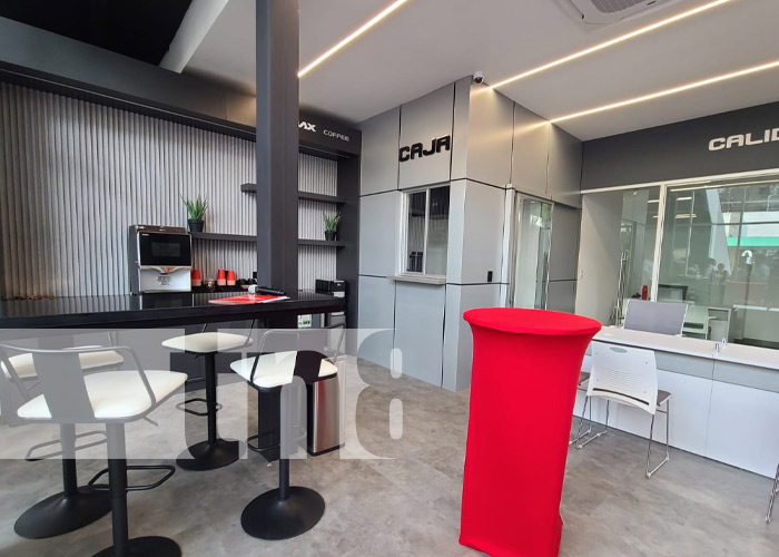 Foto: Nuevo Showroom de Isuzu en Galerías Santo Domingo / TN8