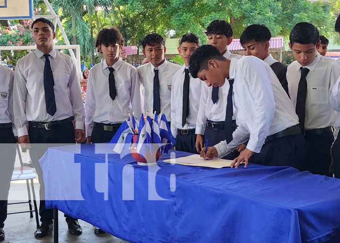 Foto: Celebración por el 203 aniversario de la Independencia, desde colegios en León y Masaya / TN8