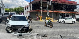 Foto: Choque entre carros y motos en sector de Linda Vista, Managua / TN8