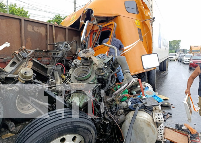 Foto: Fuerte choque de camiones en la Carretera Panamericana Norte / TN8