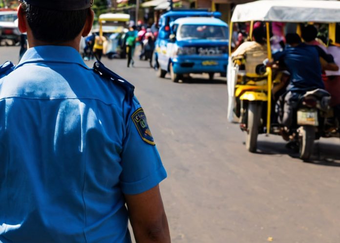 Foto: Regulación policial del tráfico en Nicaragua