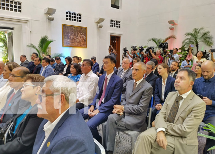 Foto: Encuentro del Canciller de Nicaragua con diplomáticos / TN8