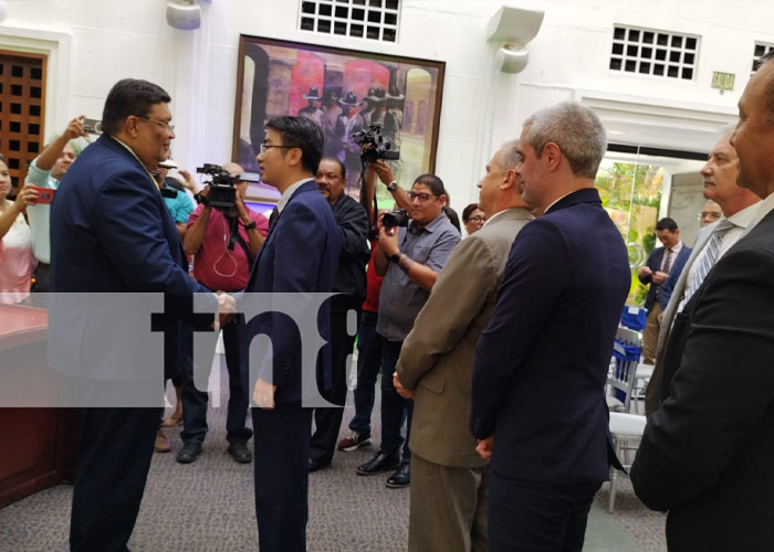 Foto: Encuentro del Canciller de Nicaragua con diplomáticos / TN8